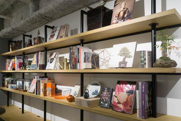 露天風呂也有！ 世界最美書店在大阪開設實惠簡約旅館
