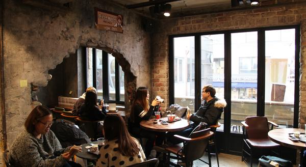 弘大新開海賊王 Cafe 