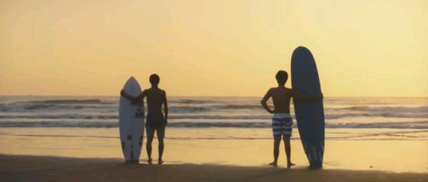 肥仔變身沙灘小子 推廣宮崎縣旅遊