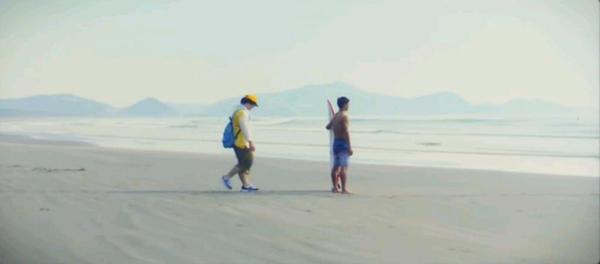 肥仔變身沙灘小子 推廣宮崎縣旅遊