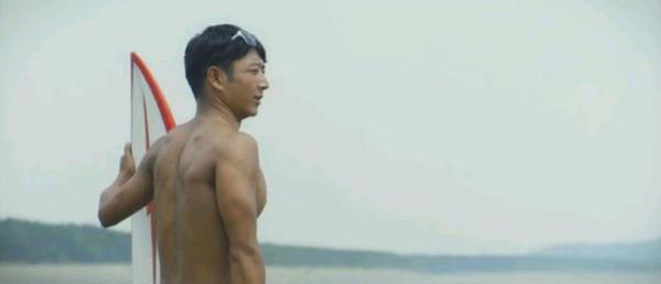 肥仔變身沙灘小子 推廣宮崎縣旅遊