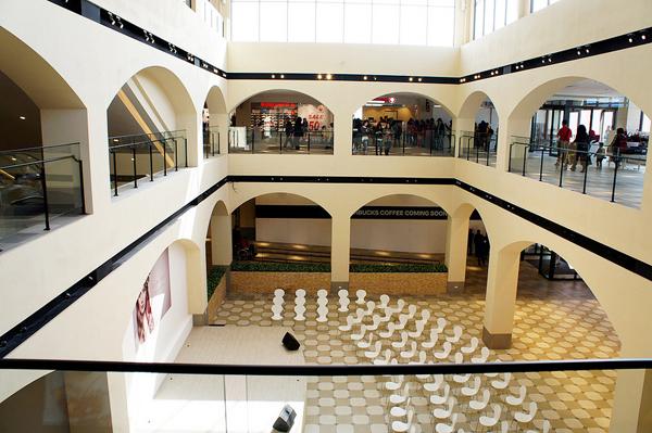 全台最大！台中最新 Outlet 食買玩瞓樣樣齊 