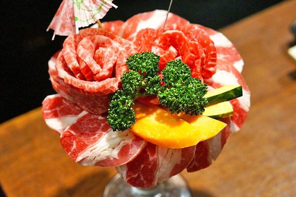 和牛芭菲一朵朵 