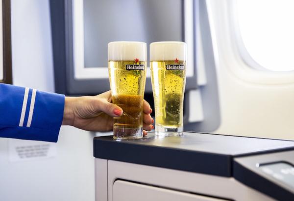搭飛機 隨時飲生啤不是夢 