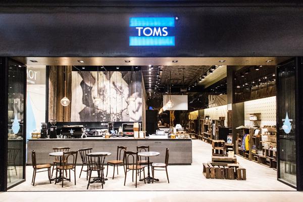 TOMS 亞洲首間 café 買啡、買鞋做善事