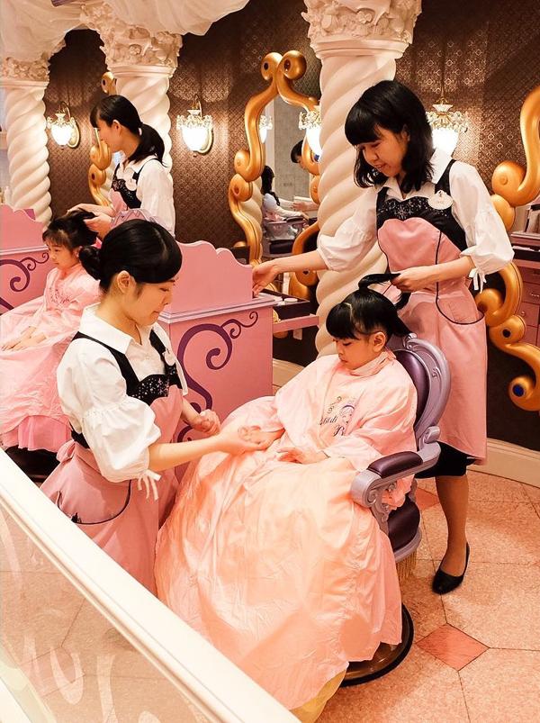 東京迪士尼　小女生化身公主體驗 