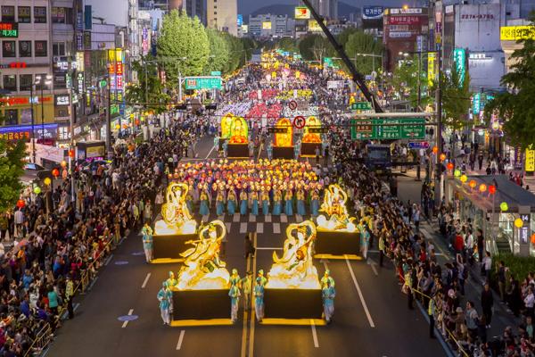 2017 韓國燃燈節 照亮整個首爾 