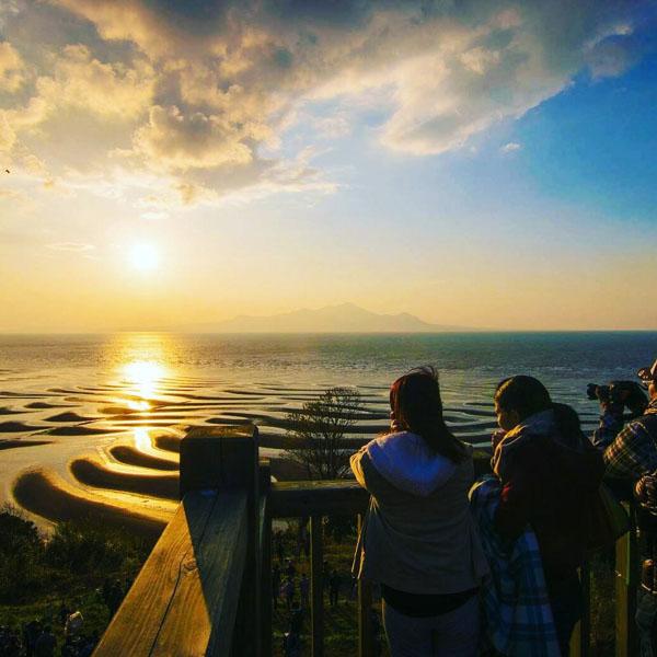 一年只出現十幾天！ 九州夕陽 + 新月海岸日落靚景