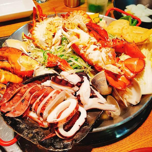 韓國原隻龍蝦海鮮鍋 