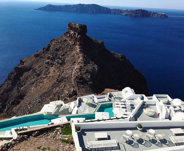 愛琴海靚景，火山邊緣景，在酒店都能一次過飽覽。（圖：marie_cathrin@IG）