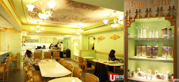 台北少見的歐洲文藝復興裝潢，店內最靚就係油畫天花；（右）除了咖啡豆，店內亦有售自家品牌的暖水壺，每個約 150 港元。