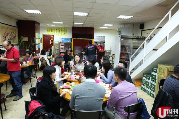台灣電視節目《康熙來了》推介過後更多人排隊，所以店內有規定唔好玩手機，專心食嘢，免得其他人等太耐！