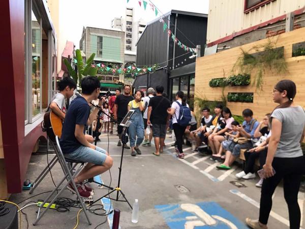 有時還會有 music live！