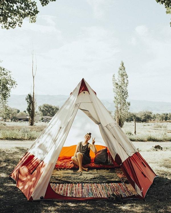 想親親大自然還可以露營，露營連溫泉過夜每晚價格為 30 美元（約 234 港元）。（圖：mystichotsprings @IG）