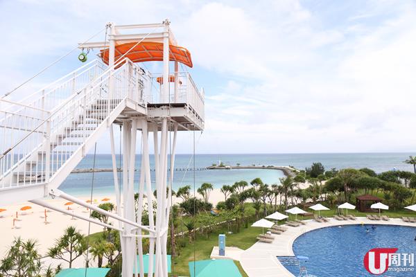 跳台高 13 米，可以由高空島瞰整個酒店私人沙灘。