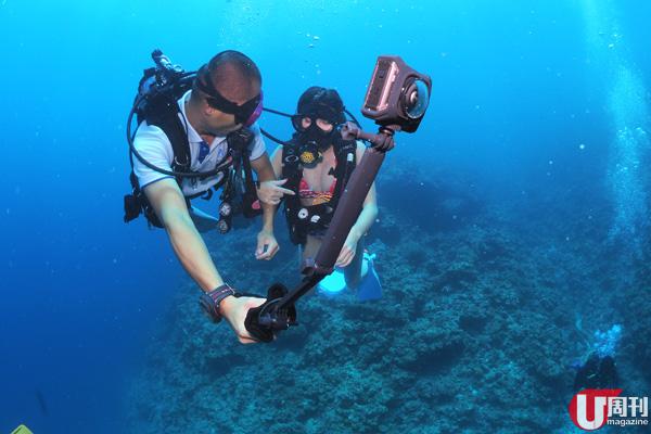 攝影師親身試玩水底推進器，大讚好玩之餘，仲話自己變型咗喎。