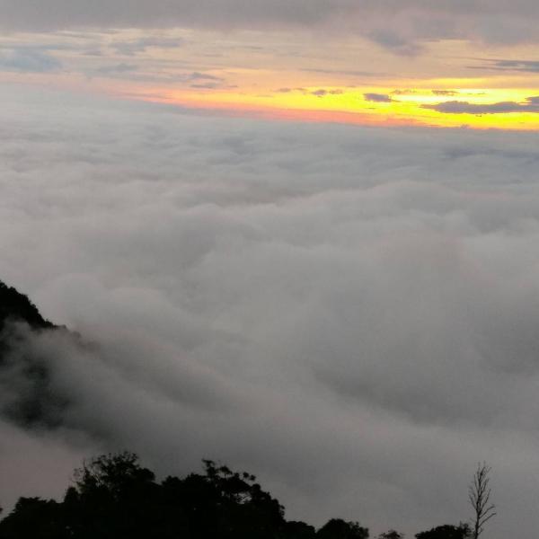 Phu Tub Berk 海拔 1,768 米，是苗族部落的所在地，而這裏的日出雲海真的好迷人！（圖：me2youuu @IG）