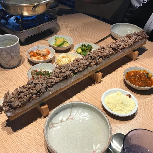 韓國 IG 大熱 55 吋生牛肉壽司