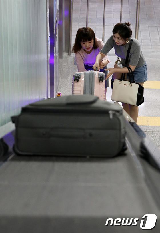 首爾站增設行李輸送帶 轉綫見樓梯不再怕！