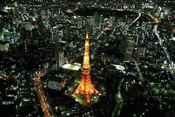 飛行之旅，未知會見到東京鐵塔還是 SKYTREE？(圖：Excel Air Service)