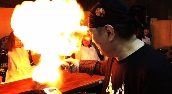 京都人氣噴火拉麵　 記者實試：噴火驚唔驚？