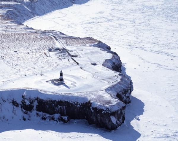 能取岬灯台，面向鄂霍次克海，夏冬兩季是看浮冰的好地方。