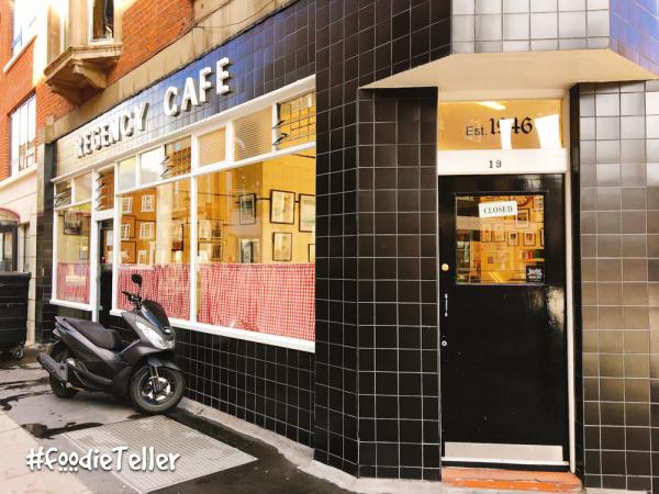 Regency Cafe 開了超過半世紀，早於 1946 年開業，以超豐盛的傳統英式早餐作主打，同時也供應 burger、pasta、沙津等。