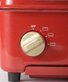 不要覺得燒烤焗爐小小一個，熱力會不夠！爐內可上下發熱，而且可以選擇三個模式：上、下或上下同時發熱。