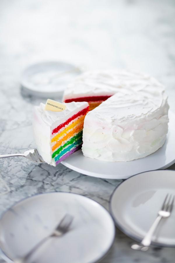 必試彩虹千層蛋糕，靚到打卡一流。