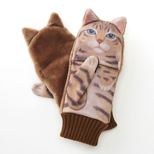 三款貓貓手套，每對售價4,295日圓。