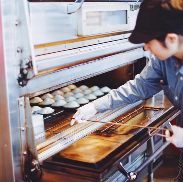 RINGO 著重原材料的品質，這款吉士忌廉蘋果批由三十年前北海道札幌的西式糕點店開始，經過不斷的改良而成。(相:ringoapplepie @IG)
