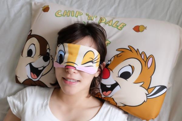 Chip n Dale 枕頭套連眼罩，售價：4,990日圓