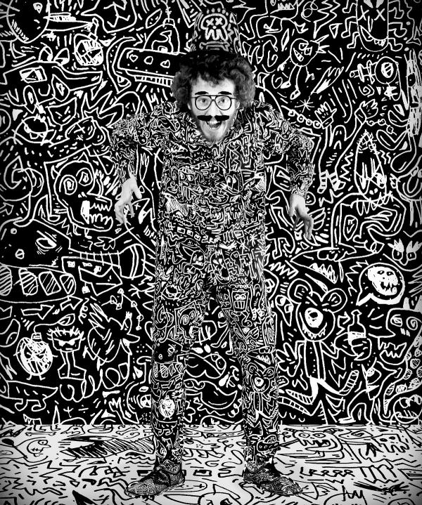 英國藝術家 Mr. Doodle 作品風格獨特鬼馬，密集式黑白圖案是他的招牌，要認住其實唔難。