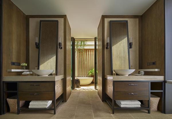 浴室設有戶外浴缸，讓住客一邊睇星一邊浸浴。