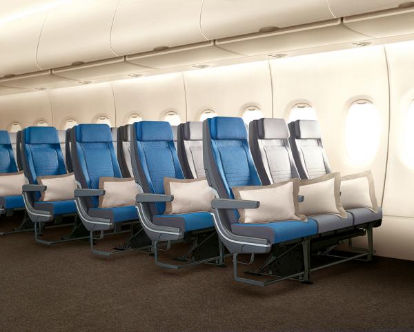 經改良的經濟艙座椅，能支撐旅客的背部，提供更多的腿部活動空間。即使是經濟艙，旅客也可以享受觸控熒幕和個人供電插座。