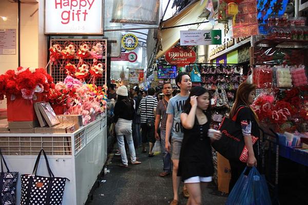 曼谷另類玩法 坐交通船玩盡湄南河精華遊