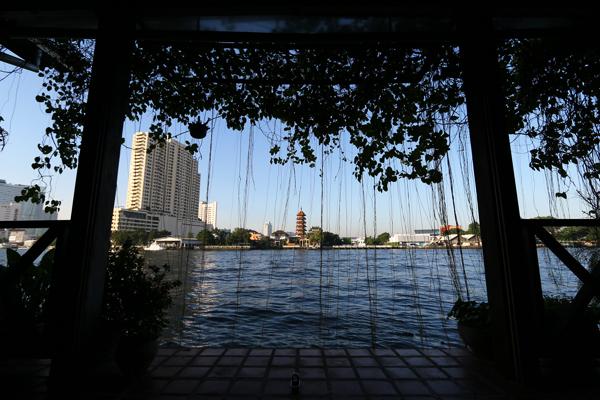 曼谷另類玩法 坐交通船玩盡湄南河精華遊