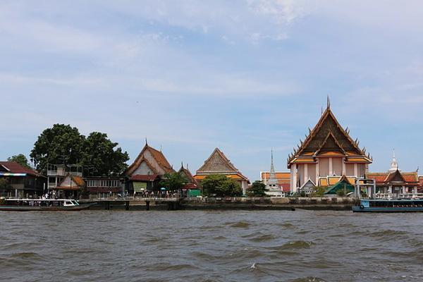 曼谷另類玩法 坐交通船玩盡湄南河精華遊