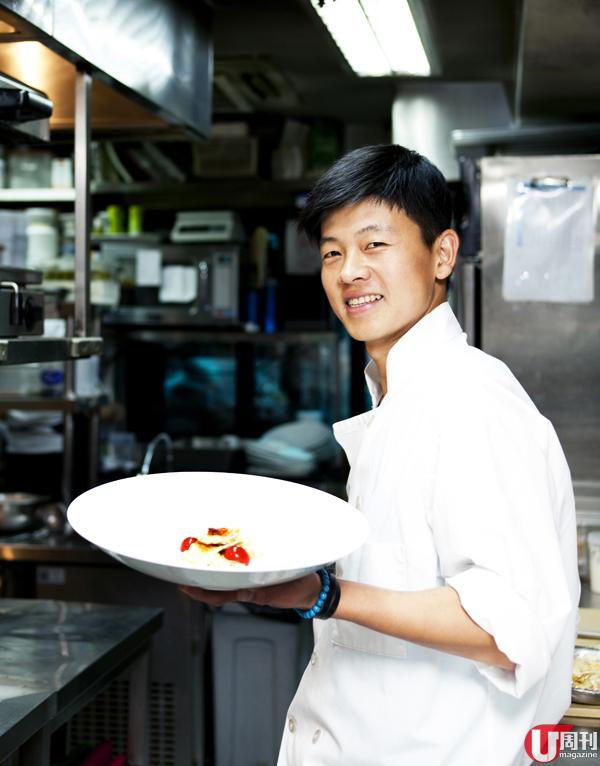 主廚 + 老闆 林正值 畢業於紐約 Culinary Institute of America，09 年回首爾開設以自己名字為名的餐廳 Jungsik，公認為新派韓菜代表。開設的紐約分店，更得到《米芝