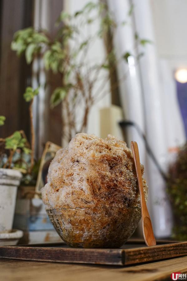 大人之味,expresso 的威力,加上咖啡糖漿分量夠多,即使冰溶化,味道依然夠濃厚。咖啡刨冰 600 日圓 大人之味,expresso 的威力,加上咖啡糖漿分量夠多,即使冰溶化,味道依然夠濃厚。咖啡刨冰 600 日圓