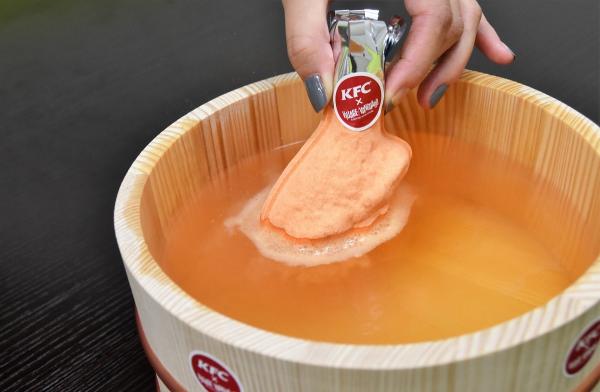 全身雞味？ 日本 KFC推「炸雞浴鹽」 