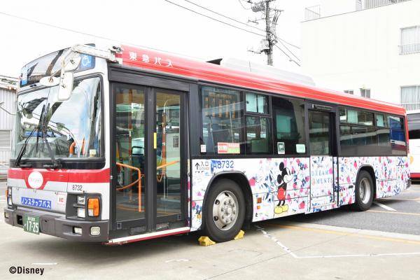 東急巴士除了有特別的車身設計外，到達澀谷站前還會響起米奇的音樂！（相：dreammomentsjp @IG）