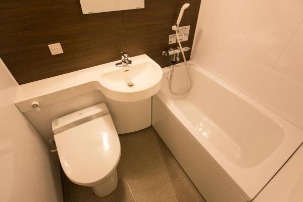 每間房都有獨立的浴室。（圖：Booking.com）
