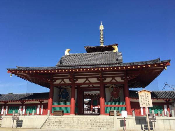 四天王寺的範圍其實也不小，喜歡日本建築或是想拍點古色古香的照片可以早上先來散散步，再出發去其他景點。（相：hikariepowerstone@IG）