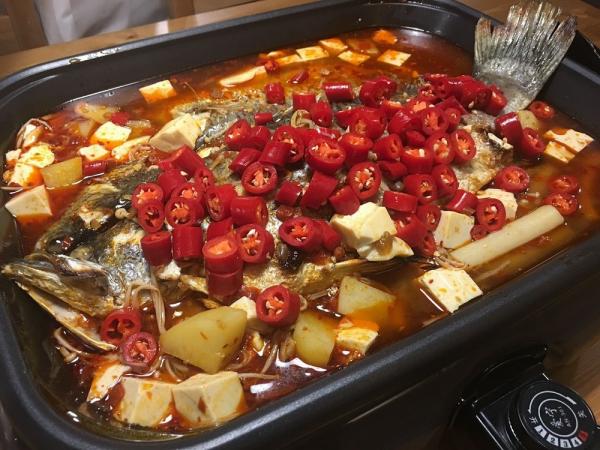 爐魚有 7 種味道可選擇，包括麻辣、孜然、醬香、蒜香、椒麻、鮮剁椒及香辣，口味絕對個人。