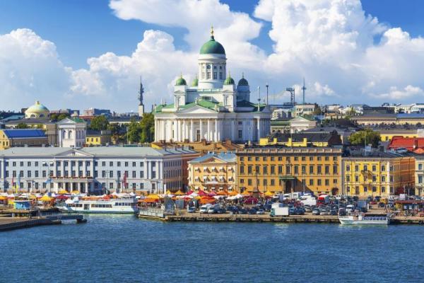 去芬蘭必遊首都赫爾辛基（Helsinki），這裡有 3 座教堂非到不可，分別是赫爾辛基大教堂、巖石教堂和烏斯別斯基東正教教堂。