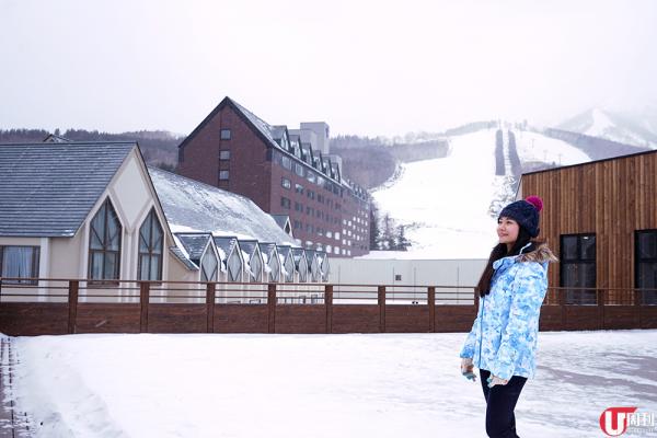 渡假村多處皆設有眺望平台，隨時可以欣賞雪景。