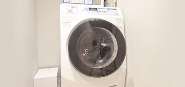 備用投幣式洗衣乾衣機供住客使用。（相：酒店官網）