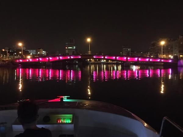 台南運河最新遊覽船  悠悠閒閒睇靚景 