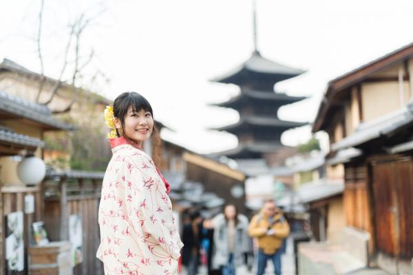 在京都穿上和服，在滿是和風建築的花見小路一帶拍照，是不少日本人及遊客的指定動作。（相：yuuuka_b20@IG）